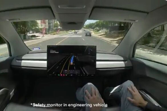 Tesla, il primo Cybercab arriva ad Austin: ecco il robotaxi senza volante né pedali
