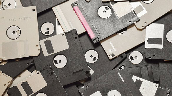 Floppy disk, la sfida: creare un videogioco in soli 1,44 MB
