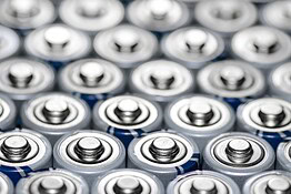 Varta in crisi: quattro istanze di insolvenza per il colosso delle batterie