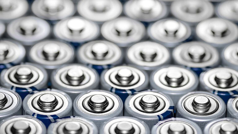 Varta in crisi: quattro istanze di insolvenza per il colosso delle batterie