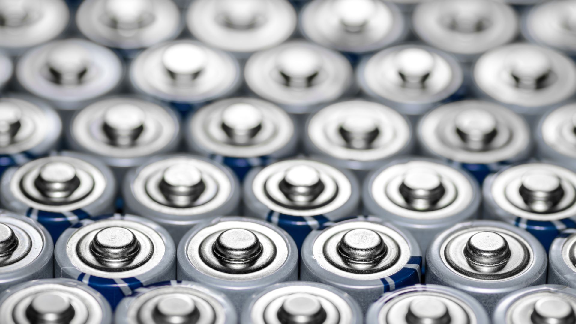 Varta in crisi: quattro istanze di insolvenza per il colosso delle batterie