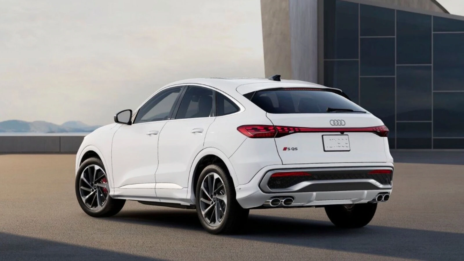 Audi RS Q5, primo avvistamento su strada del nuovo SUV sportivo