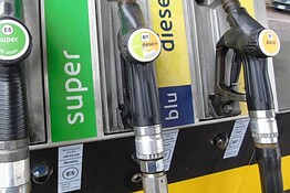 Diesel oltre 2 euro al litro: pieni più cari in tutta Italia