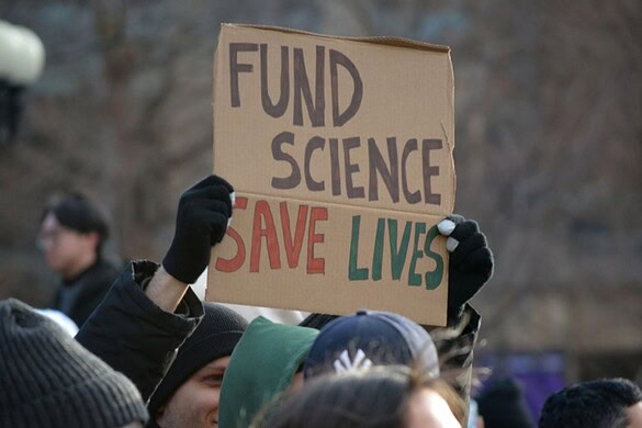 Fiducia nella scienza, il collante che muove la società