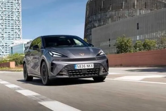 Cupra Raval Plus scende sotto i 30.000 euro con 328 km di autonomia