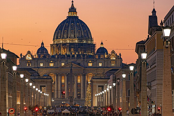 Vaticano, Click to Pray: falla espone i dati di 700.000 fedeli