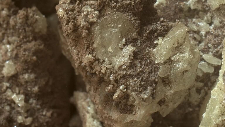 Curiosity trova cristalli di zolfo puro su Marte per caso