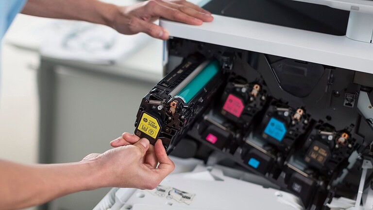 HP blocca anche le cartucce originali: il caso del toner scaduto