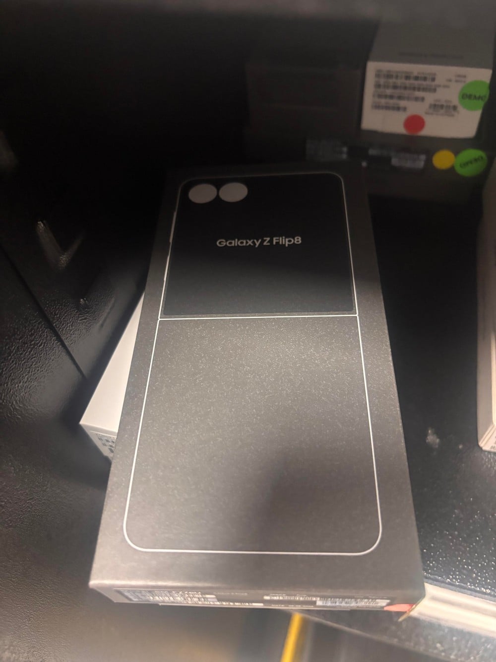 Samsung Galaxy Z Fold Samsung Galaxy Z Fold 8: le confezioni finiscono online a poche ore dall'evento