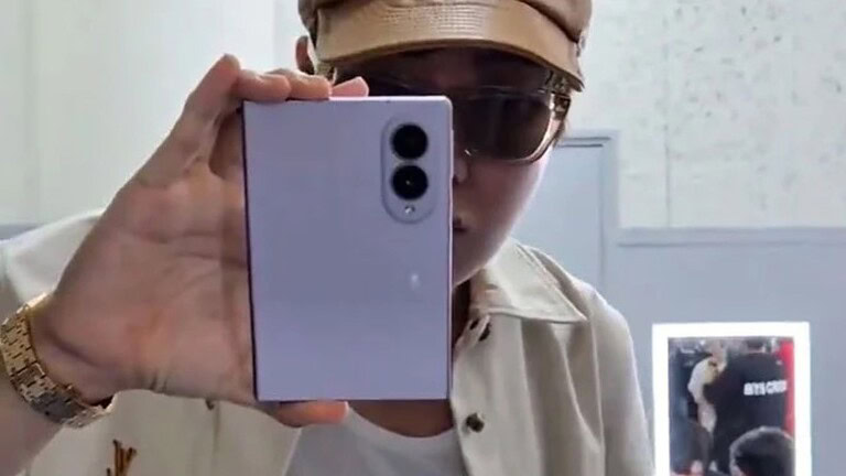 Samsung Galaxy Z Fold8 mostrato da J-Hope dei BTS prima del lancio