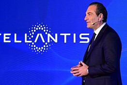 Stellantis chiude Douvrin: addio al PureTech nel 2026