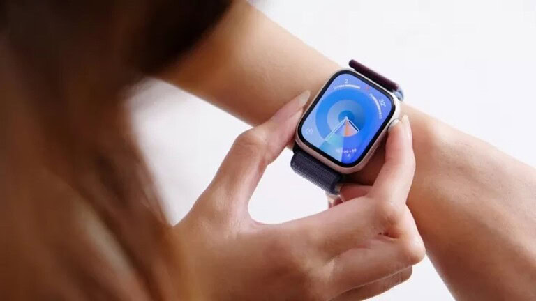 Apple Watch, nessuna batteria rimovibile: l'Europa li esenta