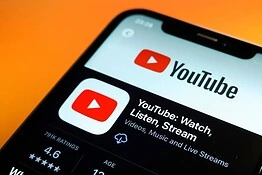 YouTube Premium su iPhone costa di più: ecco la tassa nascosta di Apple