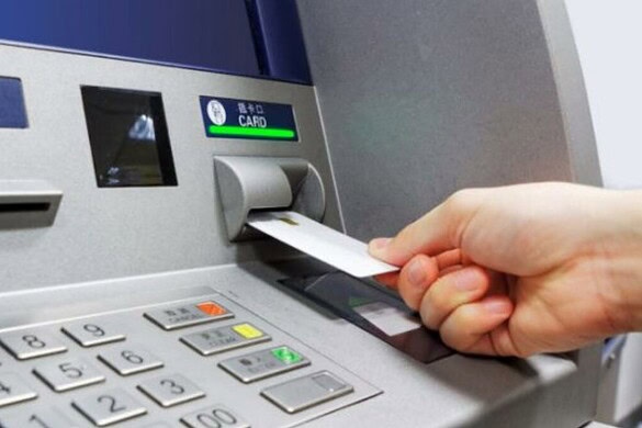 Prelievo al bancomat: devi premere un tasto alla fine per stare sicuro