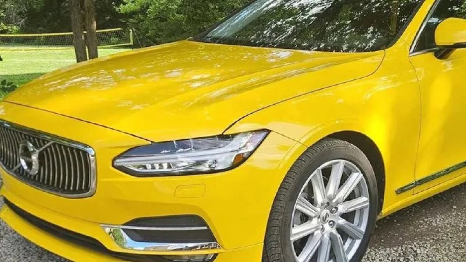 Volvo V90 con cinque ruote all'asta: solo 4.000 km percorsi