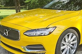 Volvo V90 con cinque ruote all’asta: solo 4.000 km percorsi