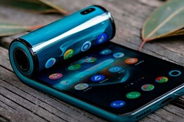 Samsung, addio pieghevoli: in arrivo lo smartphone arrotolabile