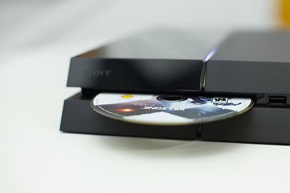 PlayStation, la petizione contro i giochi su disco supera 270.000 firme