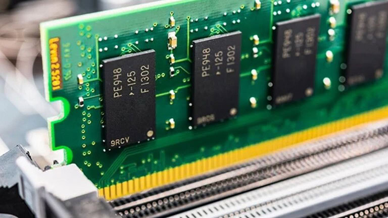 RAM, prezzi alle stelle fino al 2028: il sospetto di un accordo