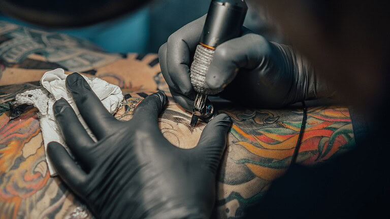 CipherX, il tatuaggio senza dolore diventa realtà a Londra