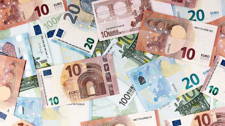BCE lancia l'allarme sui modelli AI