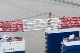 Cina: la nave gru che rivoluziona l’offshore è davvero enorme