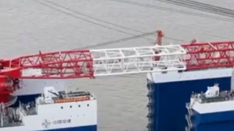 Cina: la nave gru che rivoluziona l'offshore è davvero enorme