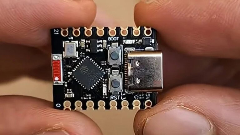 ESP32-C3: un minuscolo ad blocker può proteggere tutta la rete domestica spendendo pochissimo