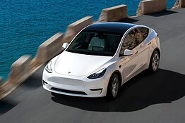 Tesla, vendite record ma utili in calo del 17% nel 2026