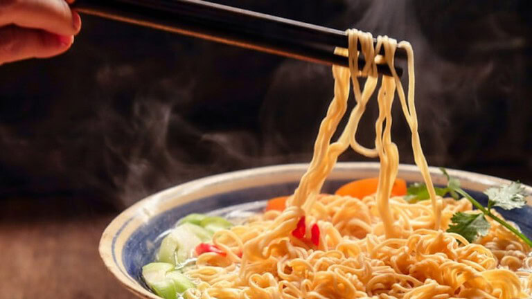Salmonella nei noodles istantanei: 106 casi in 14 Paesi UE