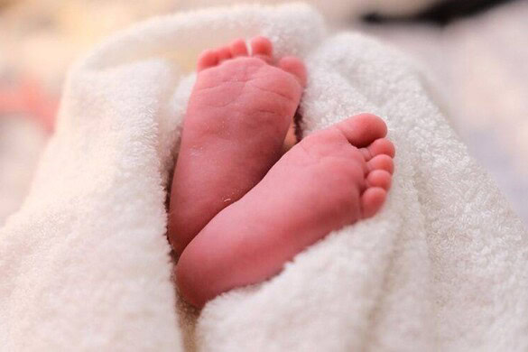 Nascite in estate, sono veramente di più? Ecco il falso mito