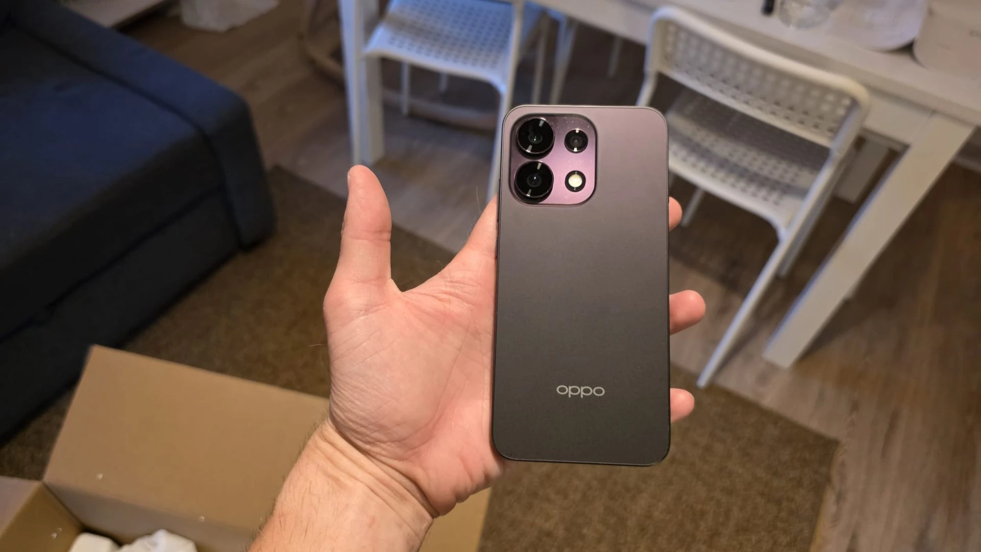 OPPO Reno 16 F - dettaglio OPPO Reno 16 FS
