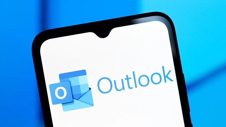 Outlook, addio a Meeting Insights: arriva Copilot al suo posto