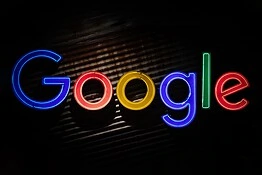 Google usa foto, audio e video delle tue ricerche per addestrare l’AI