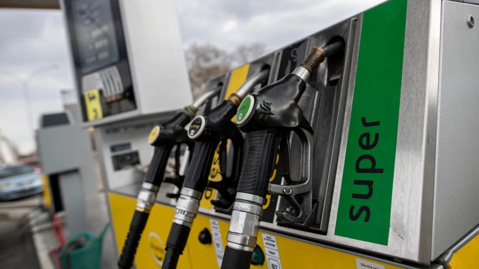 Osservaprezzi Carburanti: l'app del Ministero delude subito
