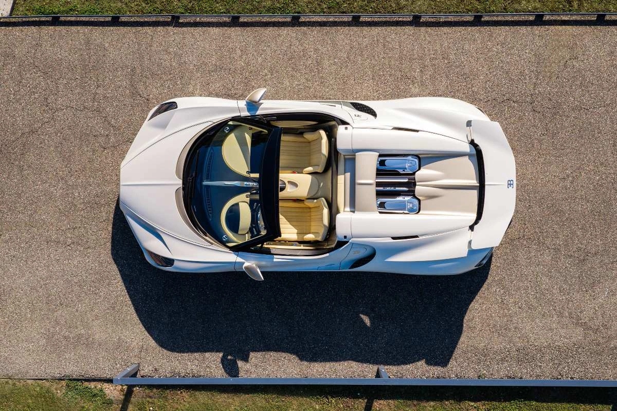 Bugatti W16 Mistral Bugatti W16 Mistral in pensione: addio all'ultima roadster col W16