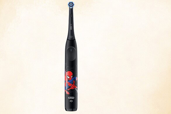 Oral-B iO Kids si rinnova con la nuova edizione Marvel Spider-Man