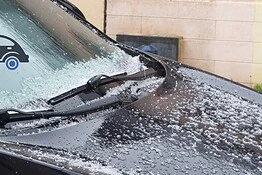 Grandine sulle auto: il 2026 è già un anno record per i danni
