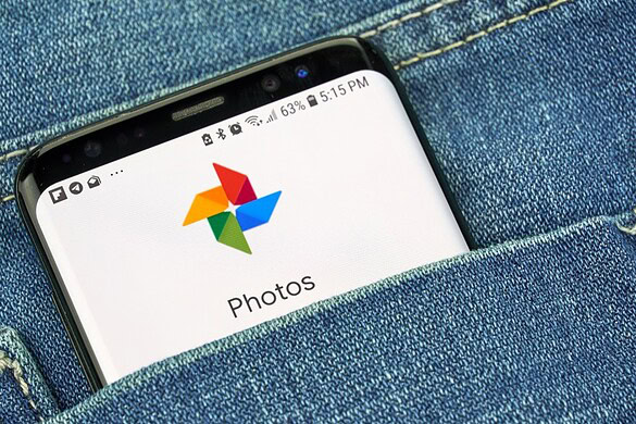 Google Foto, arriva la ricerca con AI Gemini accanto a quella classica