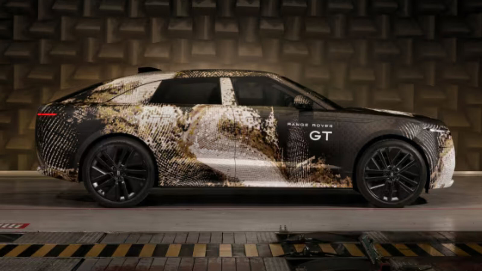 Range Rover GT: la nuova gran turismo elettrica cambia rotta