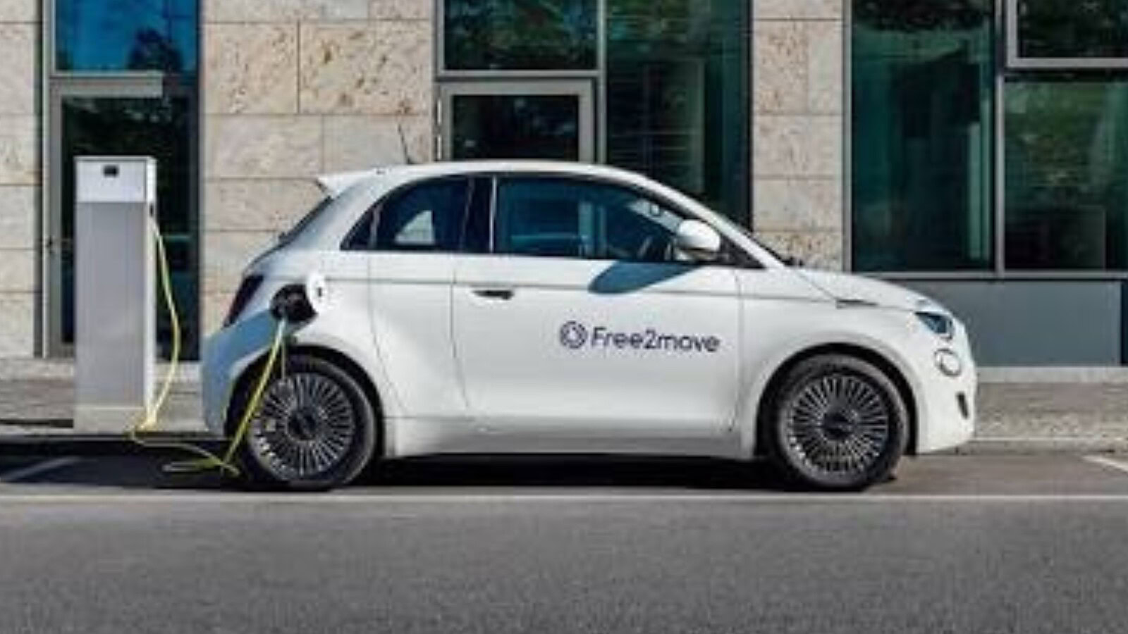 Stellantis cede Free2move a Mutares: addio al car sharing