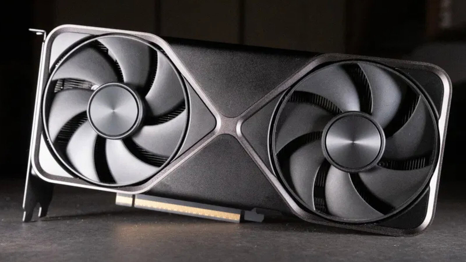 Schede video NVIDIA, terzo rincaro del 2026: prezzi su fino al 30%