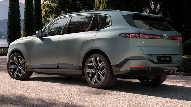 BMW iX5 LWB: fino a 1.000 km di autonomia con batteria da 144 kWh