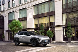 Hyundai KONA Dark Line ufficiale: debutta il nuovo allestimento