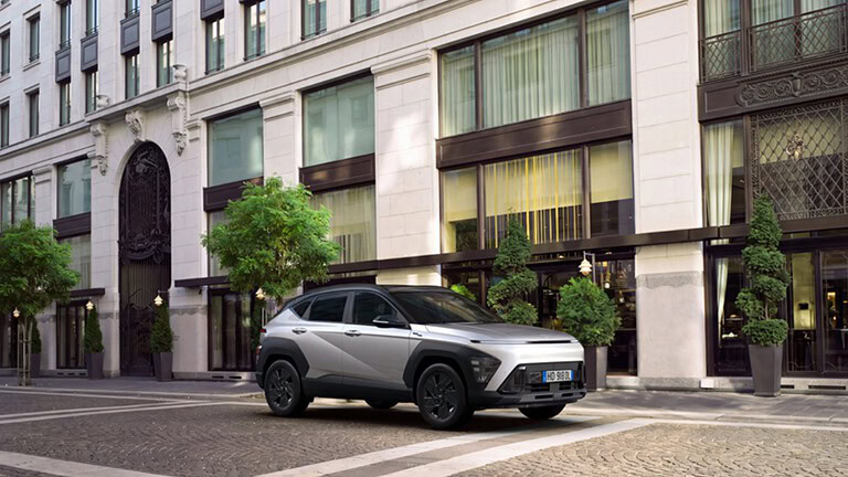 Hyundai KONA Dark Line ufficiale: debutta il nuovo allestimento