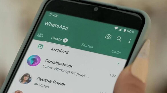 WhatsApp, reazioni personalizzabili in arrivo ma solo a pagamento