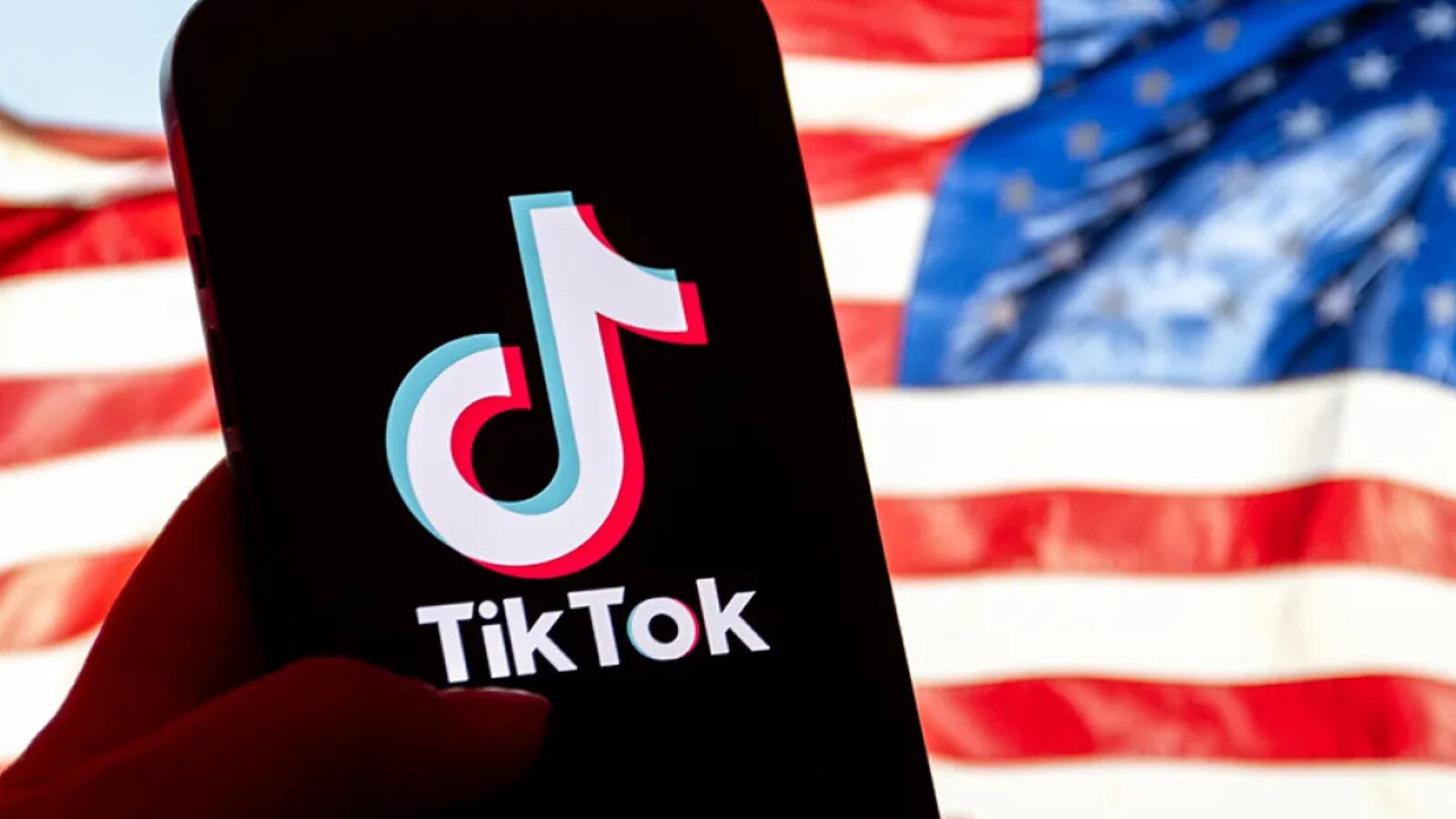 TikTok, l'Europa contesta le tutele deboli sui profili dei minori