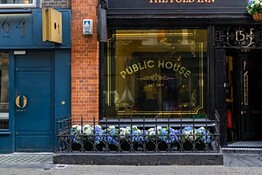 Samsung apre The Fold Inn a Londra: un pub per lanciare la serie Galaxy Z