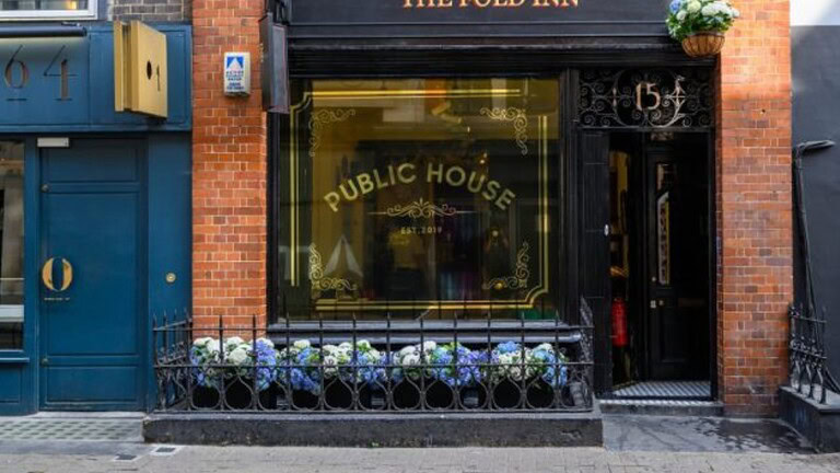 Samsung apre The Fold Inn a Londra: un pub per lanciare la serie Galaxy Z