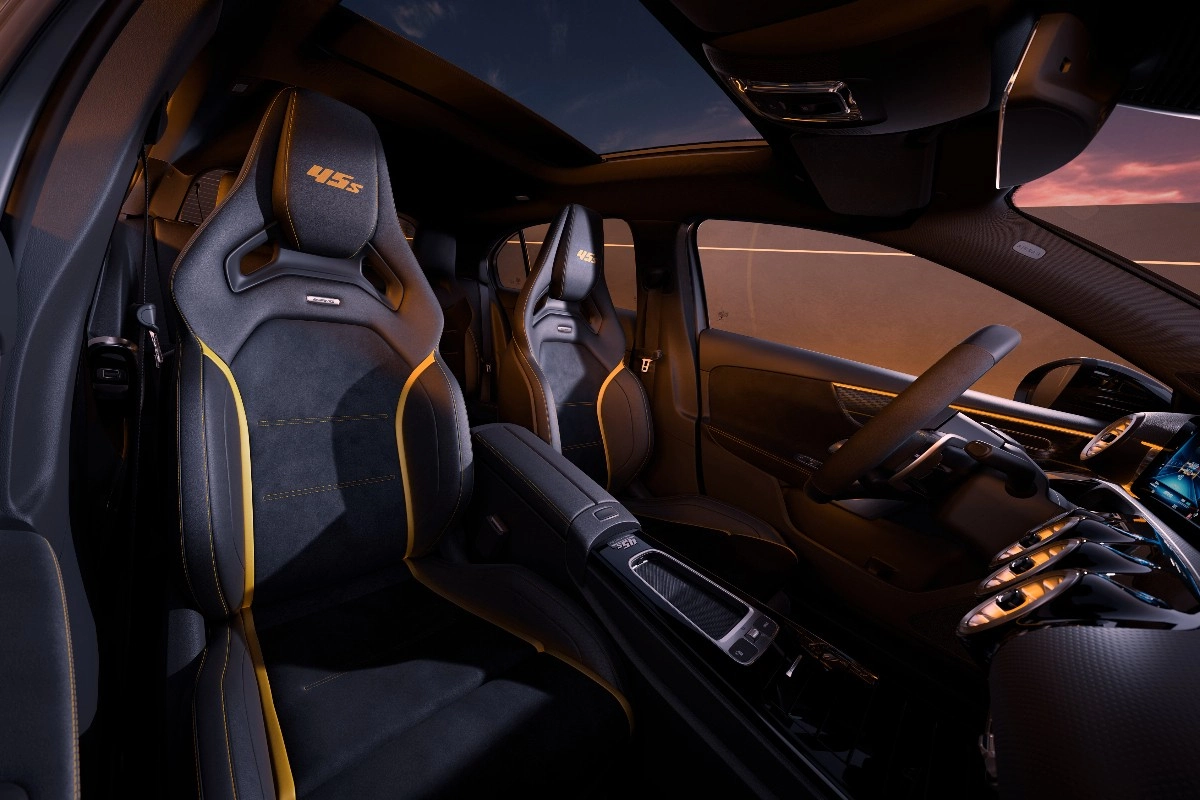 Mercedes-AMG A 45 S - dettaglio Mercedes-AMG-A-45-S-4MATIC-1
